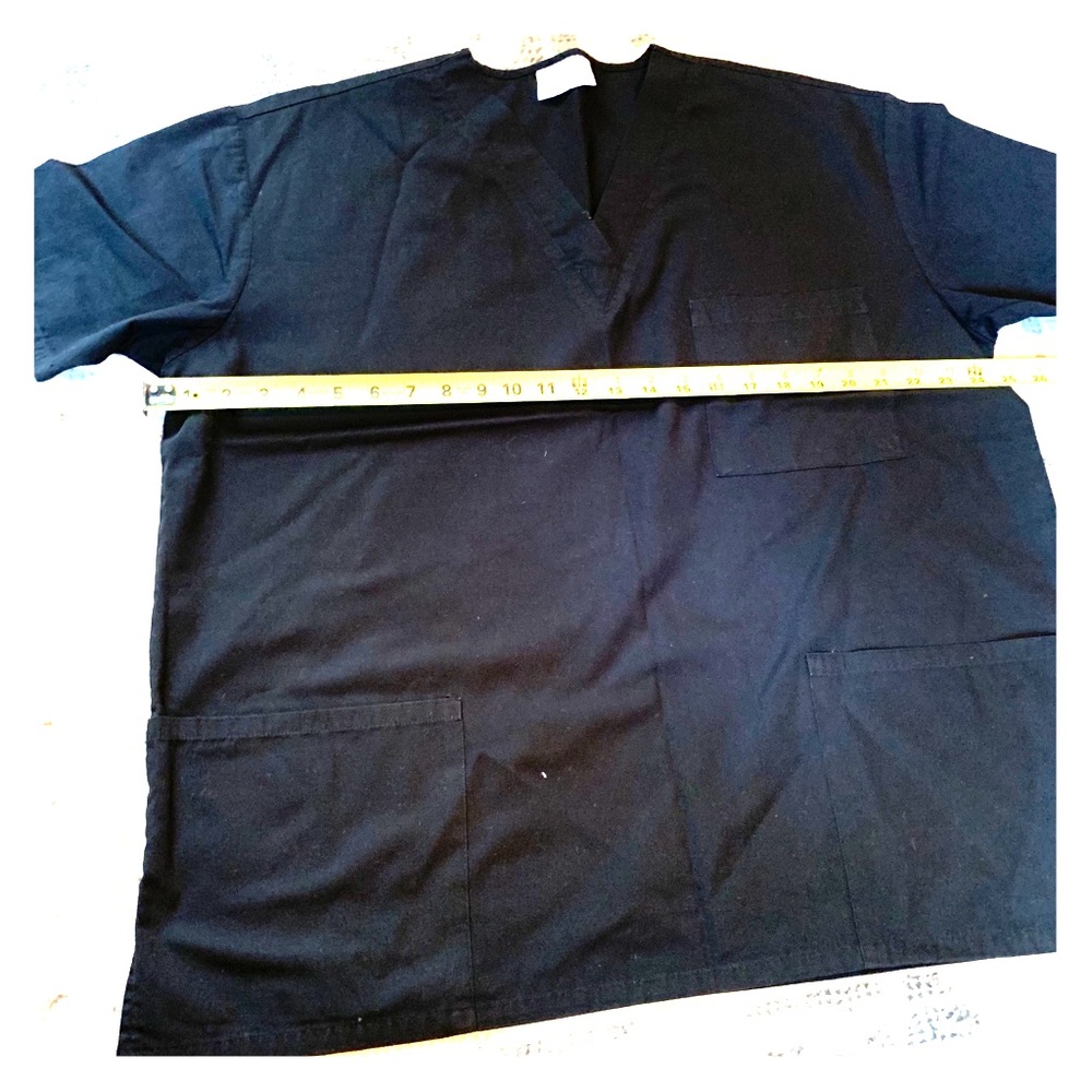 Adar scrub top